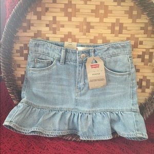 🧲🐴NWT Levi’s Jean Scooter Skirt ADORABLE🧲🐴